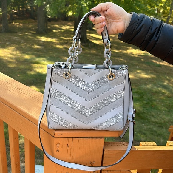 Michael Kors cynthia  satchel chevron patches dove silver bag tote - Picture 7 of 13